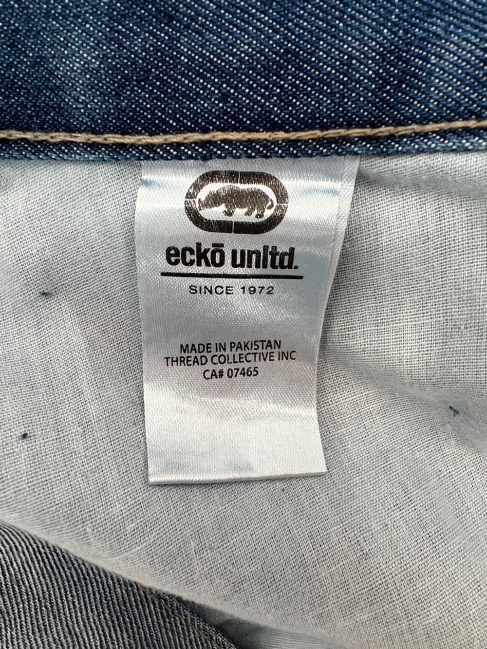 Size 42  Ecko Unlimited Faded Blue Denim Shorts - Picture 6 of 6